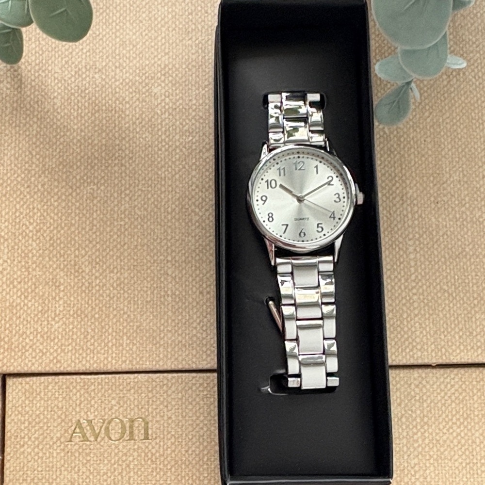 Avon 2019 SilverTone Chain Link Quartz Watch | Classic Minimal 280